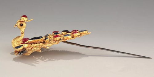 絢爛與殘酷 點翠工藝中的金銀首飾藝術(shù)