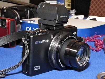 奧林巴斯XZ-1數(shù)碼相機(jī) 經(jīng)典便攜專業(yè)機(jī)的魅力